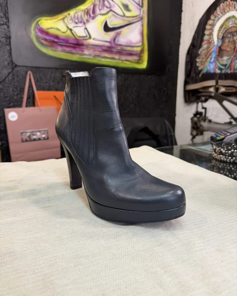 Bottine en cuir après rénovation